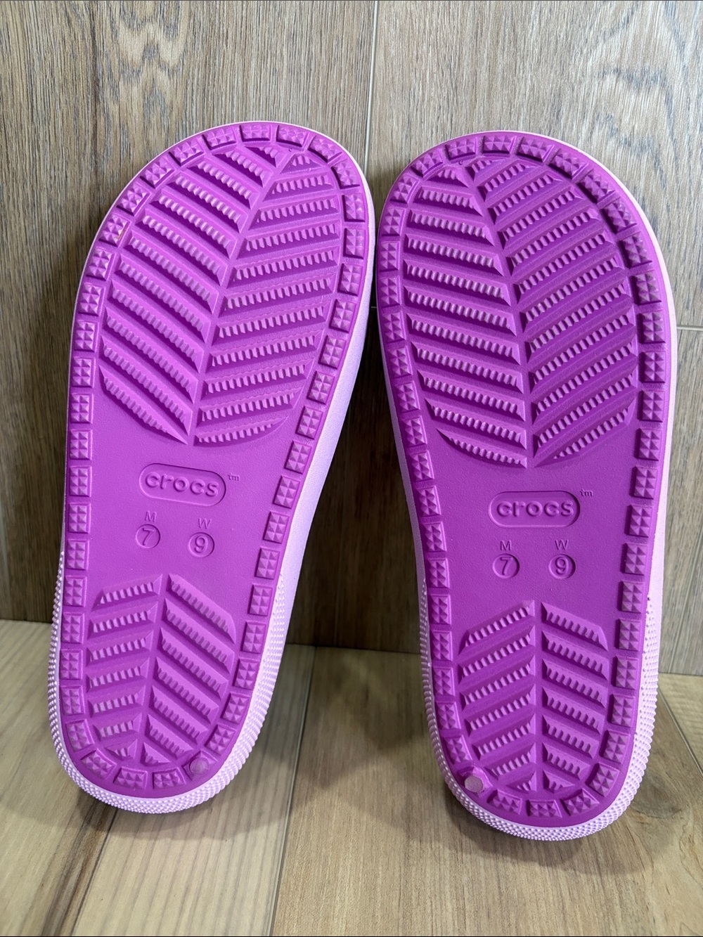 Crocs LE Purple Classic Pearl Floral Cutout Elevated Sandal 2.0 Hydrangea W9 NEW - Picture 3 of 6